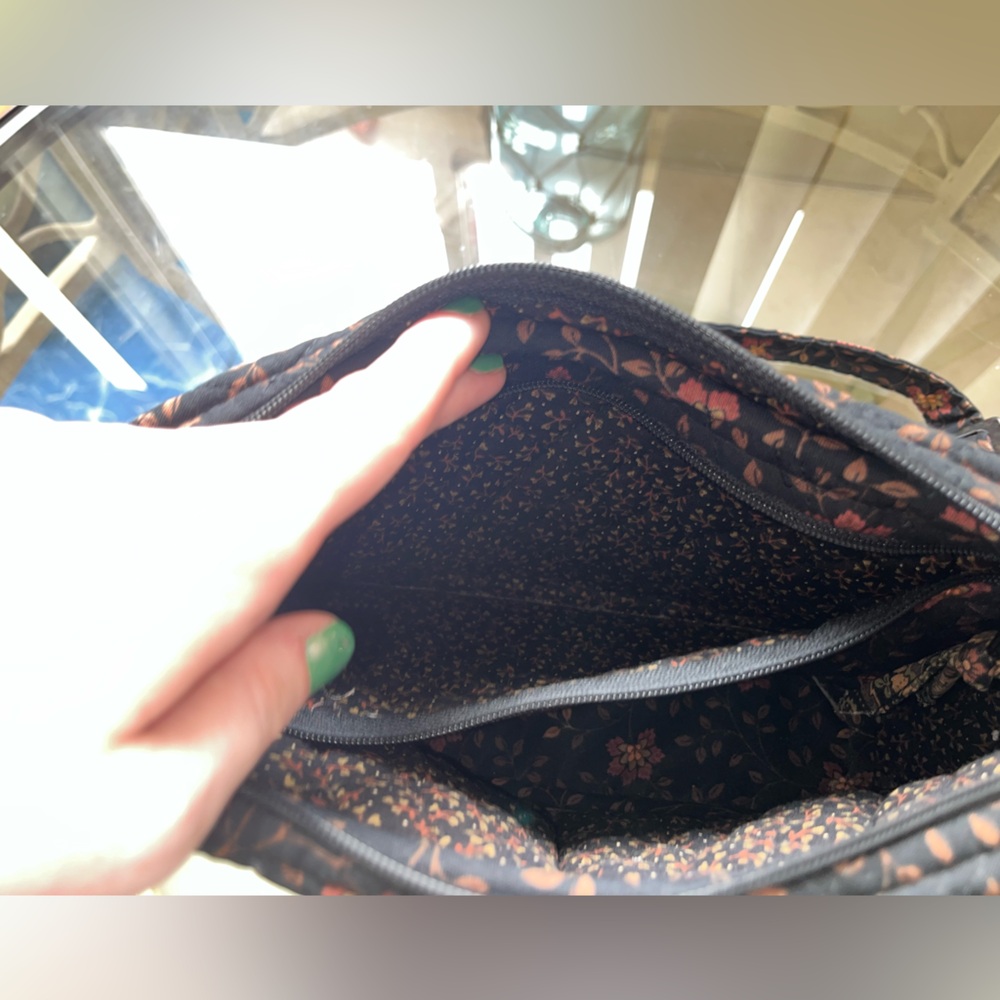 VINTAGE ❤️VERA BRADLEY❤️ Cross Body Bag Black/Red - Picture 4 of 10